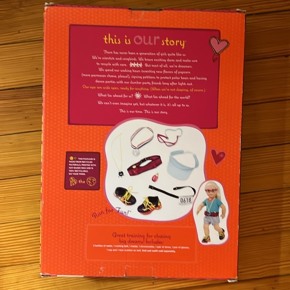 Run for Fun accessories suitable for 18in American Girl - Picture 2 of 4